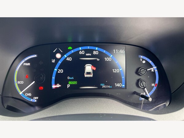 Used Toyota Yaris Cross 2022 for sale - 76326832: Photo 11
