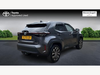 Used Toyota Yaris Cross 2022 for sale - 76326832: Photo 2