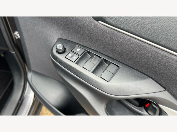 Used Toyota Yaris Cross 2022 for sale - 76326832: Photo 30