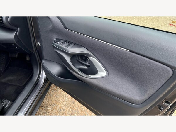 Used Toyota Yaris Cross 2022 for sale - 76326832: Photo 31