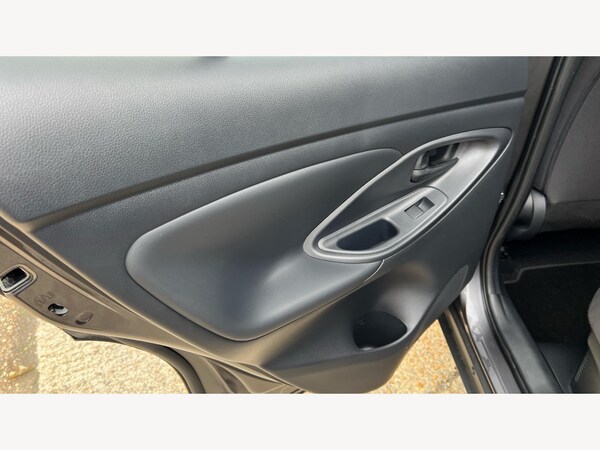 Used Toyota Yaris Cross 2022 for sale - 76326832: Photo 33