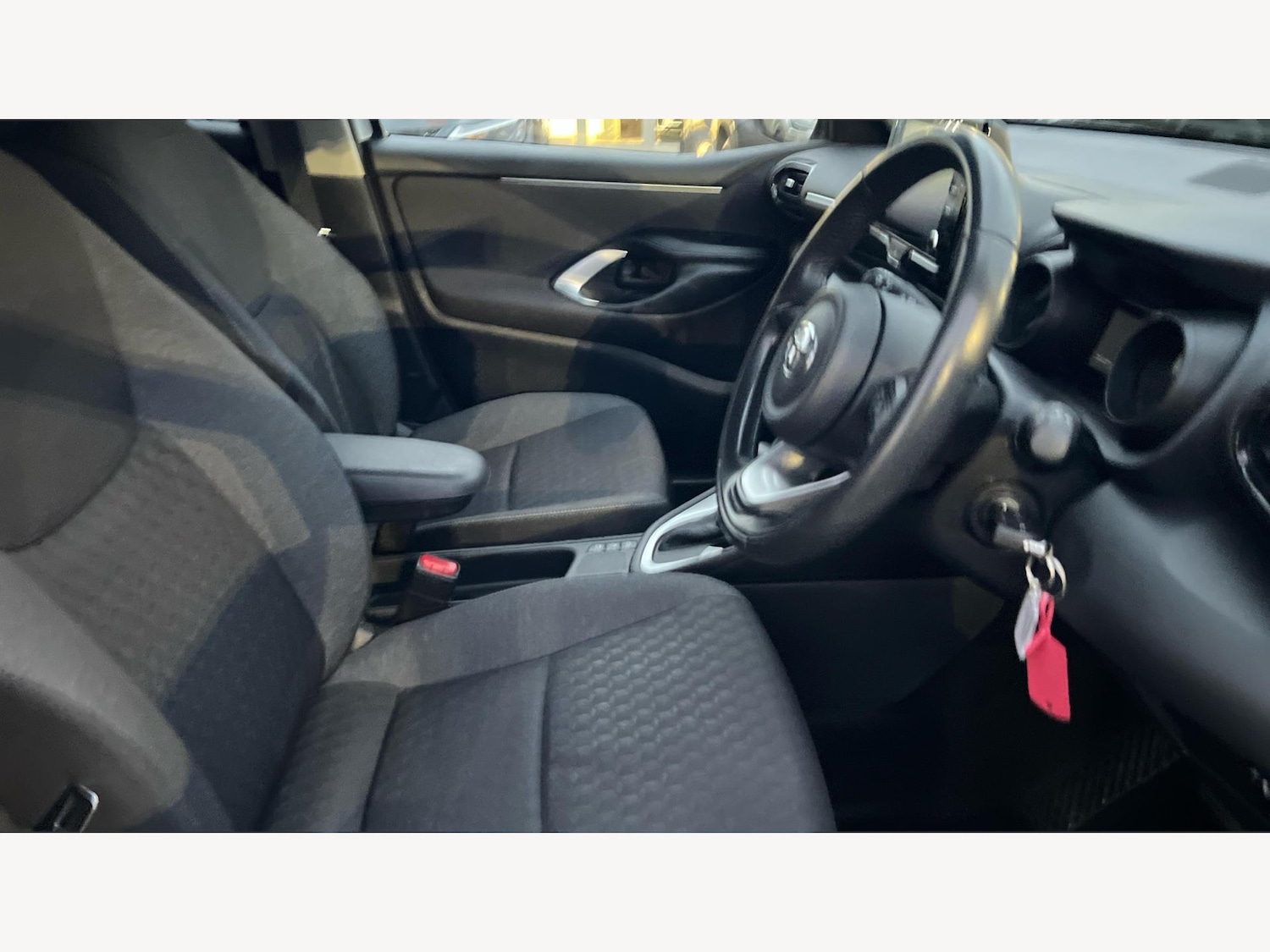 Used Toyota Yaris 2022 for sale - 77074800: Photo 13