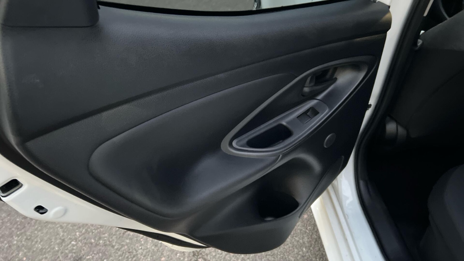 Used Toyota Yaris 2022 for sale - 77074800: Photo 33