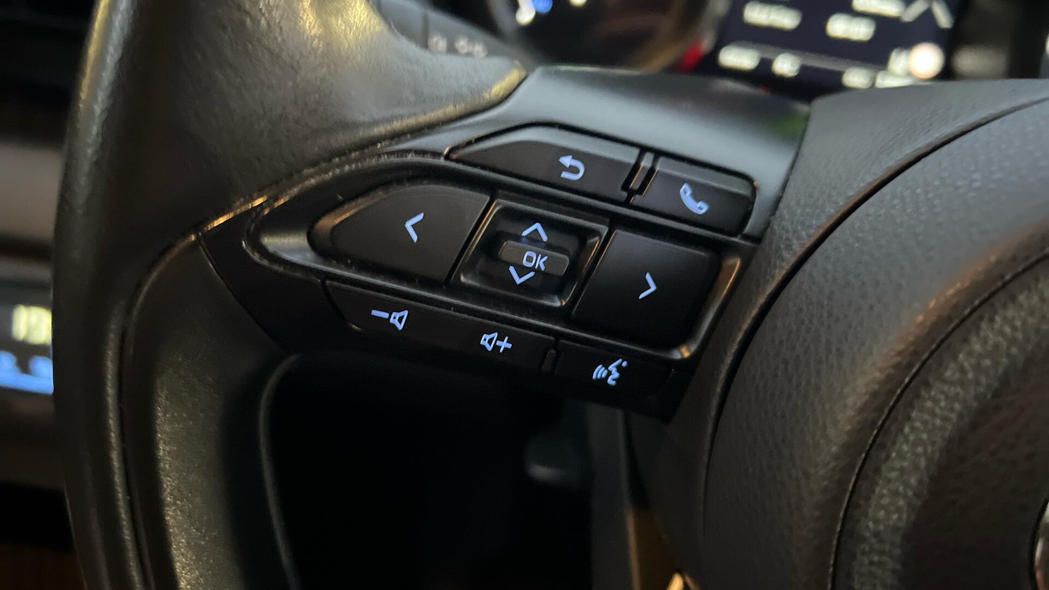 Used Toyota Yaris 2022 for sale - 77074800: Photo 39