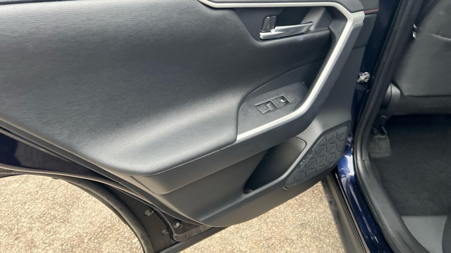 Used Toyota RAV4 2023 for sale - 77344337: Photo 35