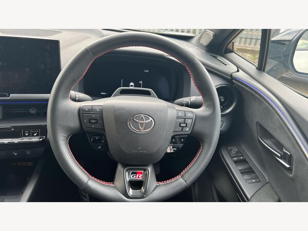 Used Toyota C-HR 2024 for sale - 76239836: Photo 10
