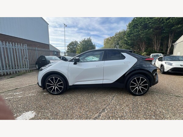 Used Toyota C-HR 2024 for sale - 76239836: Photo 19