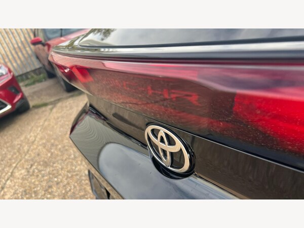 Used Toyota C-HR 2024 for sale - 76239836: Photo 25
