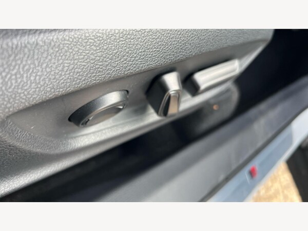 Used Toyota C-HR 2024 for sale - 76239836: Photo 32