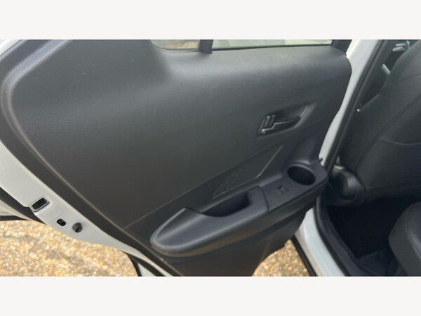Used Toyota C-HR 2024 for sale - 76239836: Photo 34