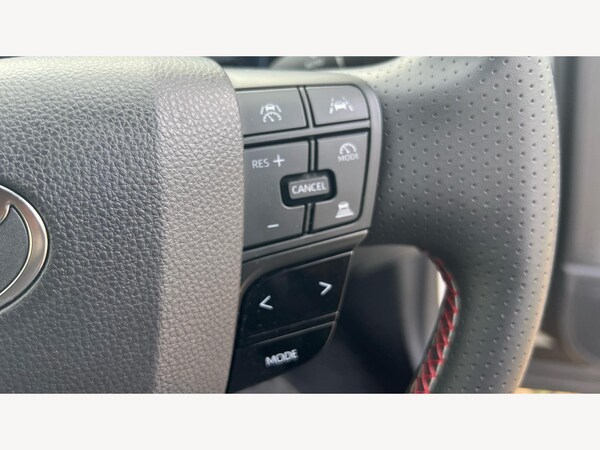 Used Toyota C-HR 2024 for sale - 76239836: Photo 40