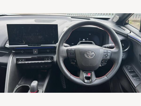 Used Toyota C-HR 2024 for sale - 76239836: Photo 8