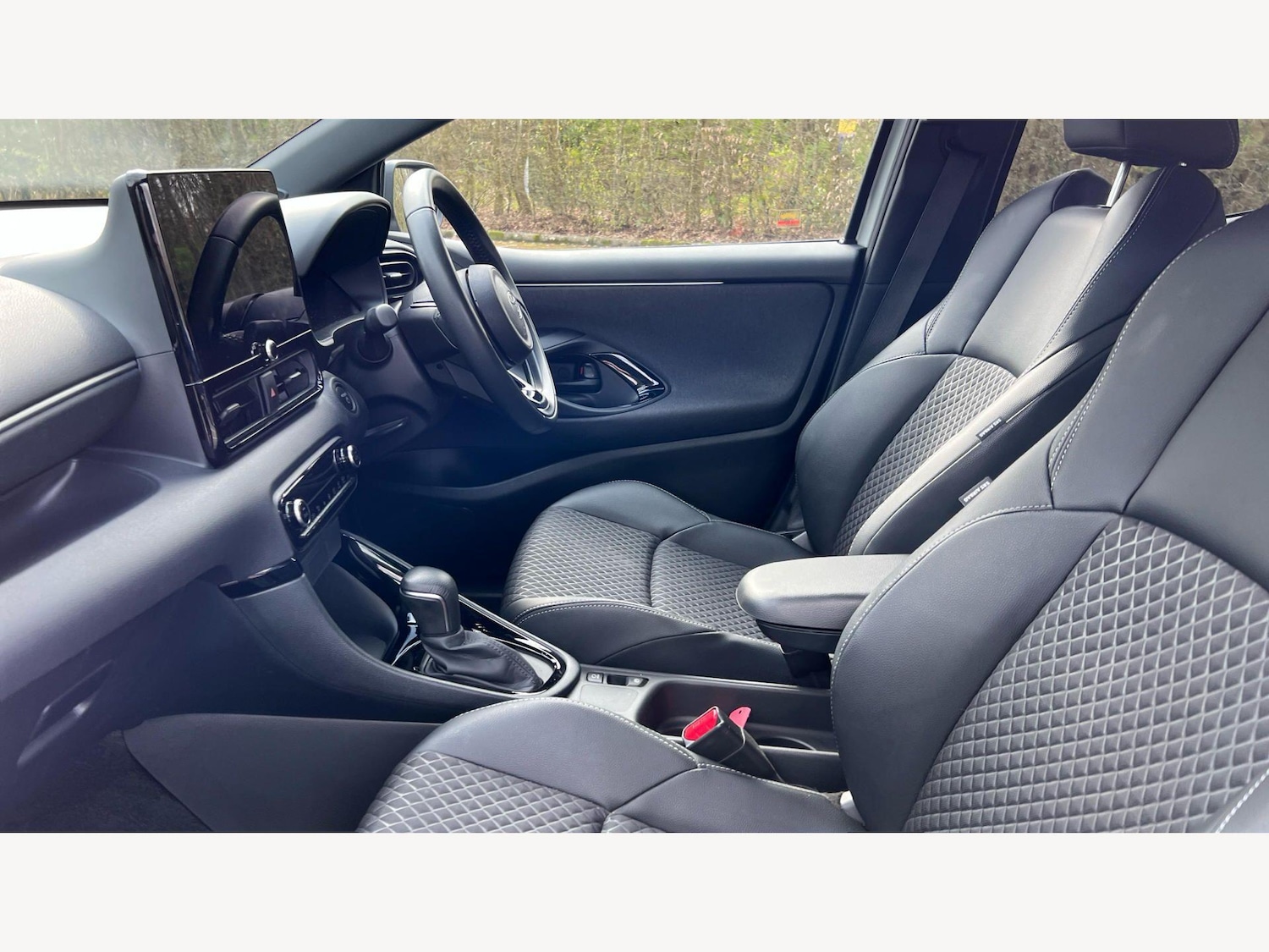 Used Toyota Yaris for sale - 77925505: Photo 12