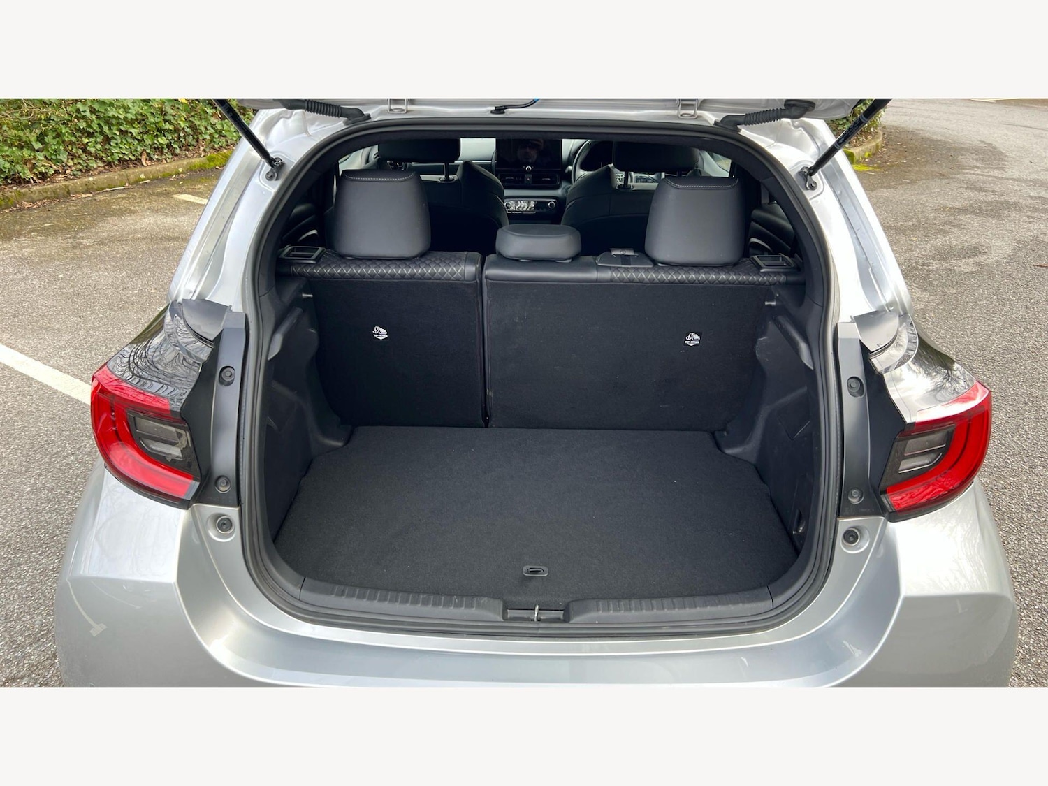 Used Toyota Yaris for sale - 77925505: Photo 16