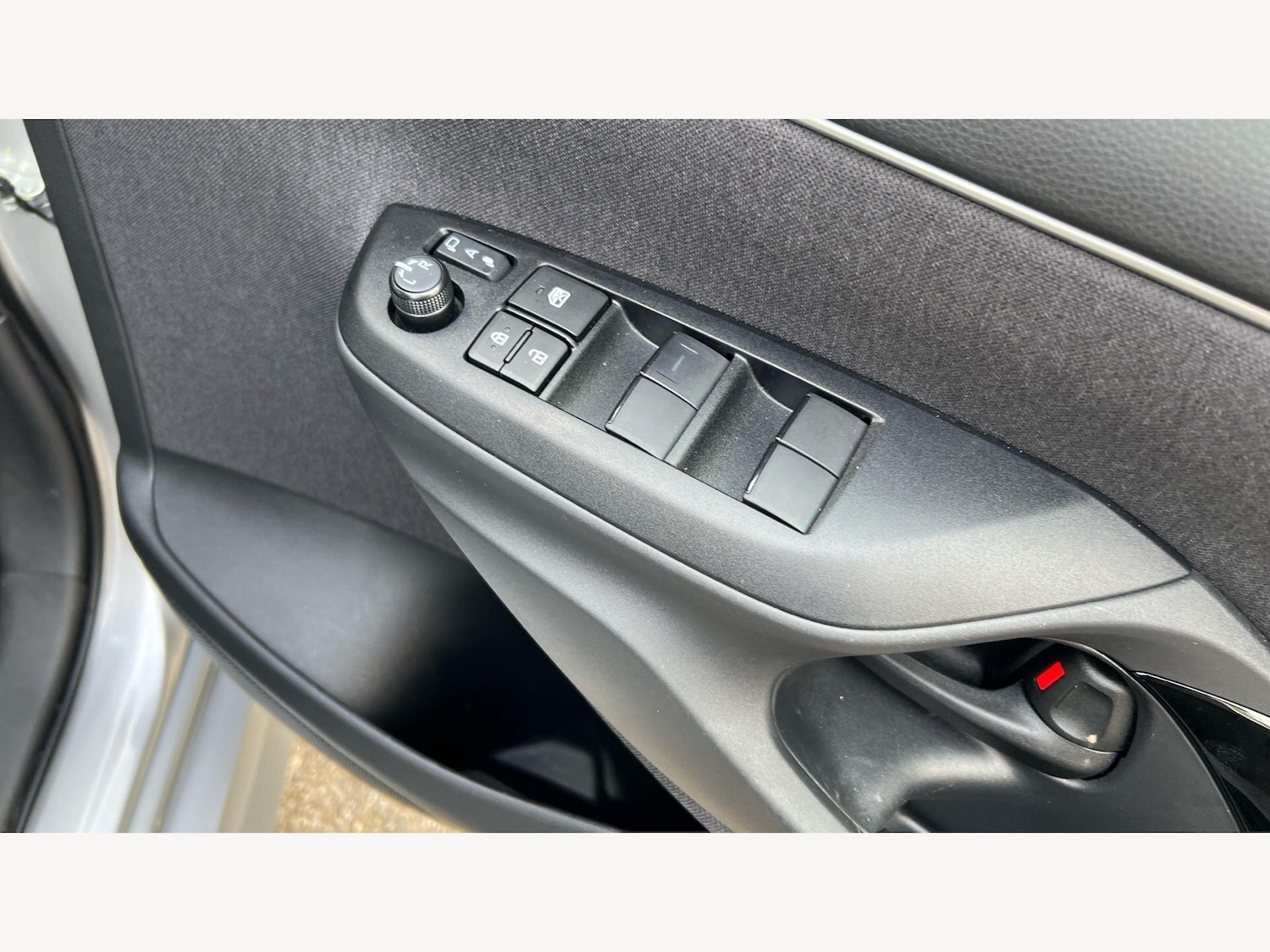 Used Toyota Yaris for sale - 77925505: Photo 30