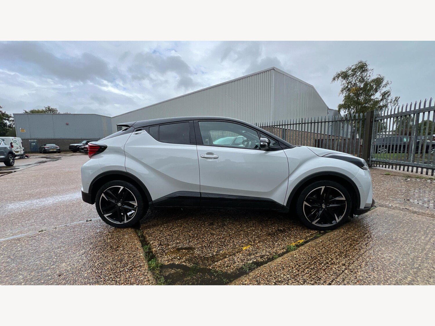 Used Toyota C-HR 2023 for sale - 76988459: Photo 18