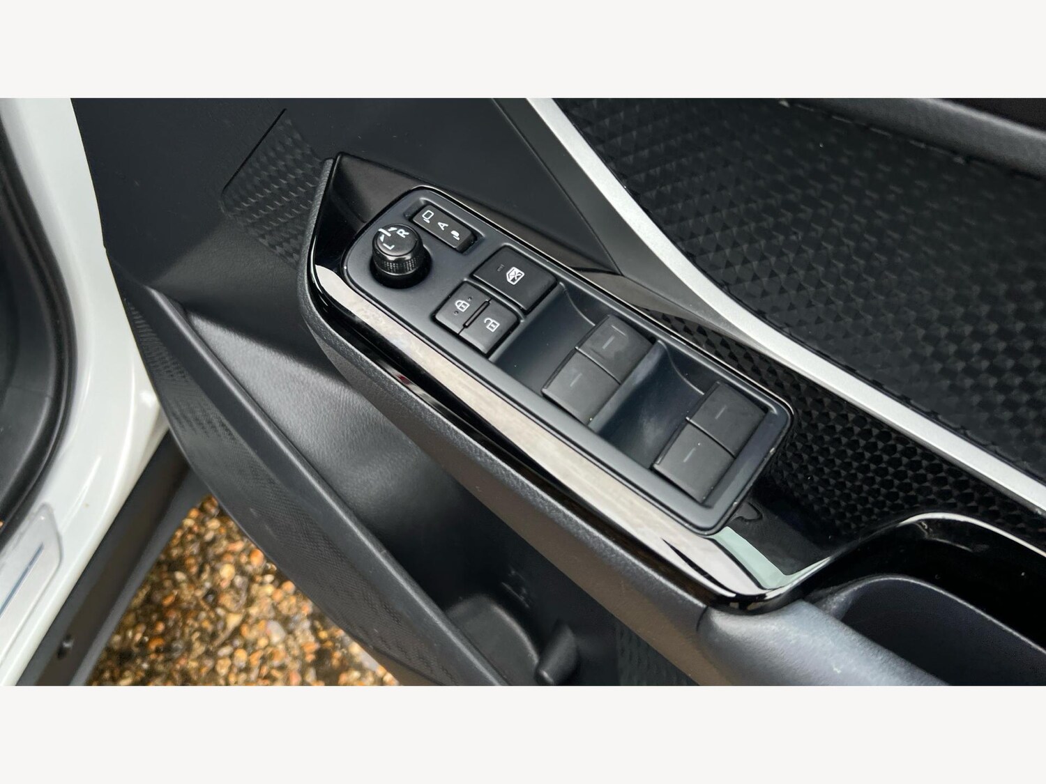 Used Toyota C-HR 2023 for sale - 76988459: Photo 30