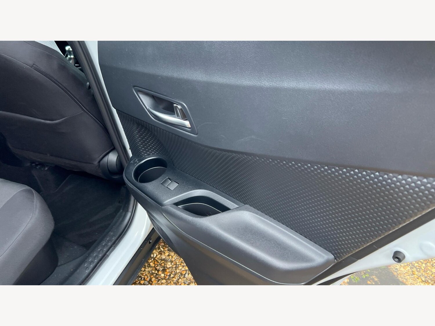 Used Toyota C-HR 2023 for sale - 76988459: Photo 32