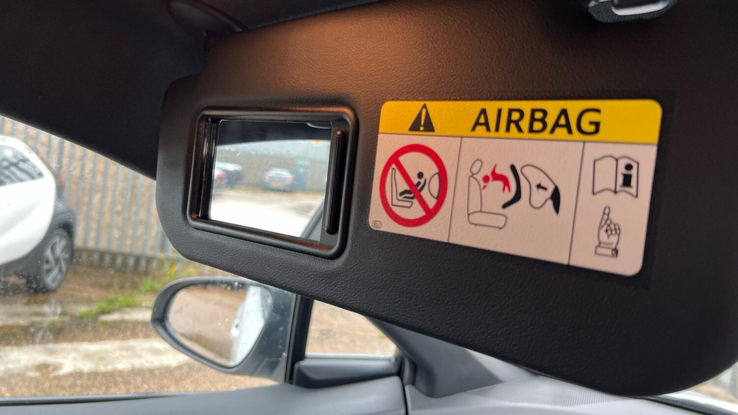 Used Toyota C-HR 2023 for sale - 76988459: Photo 35