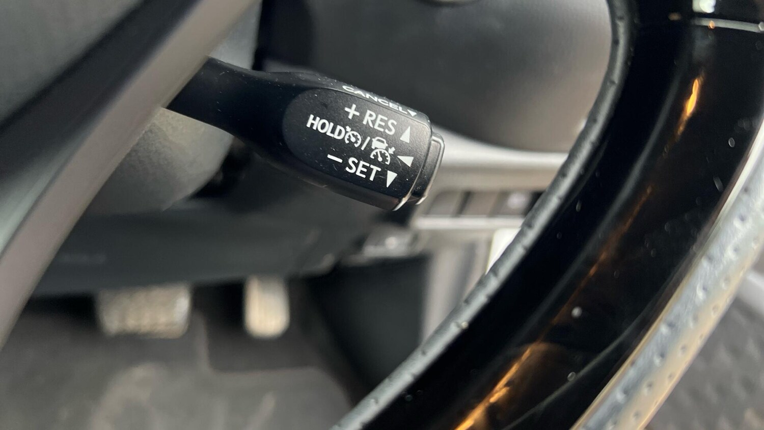 Used Toyota C-HR 2023 for sale - 76988459: Photo 42