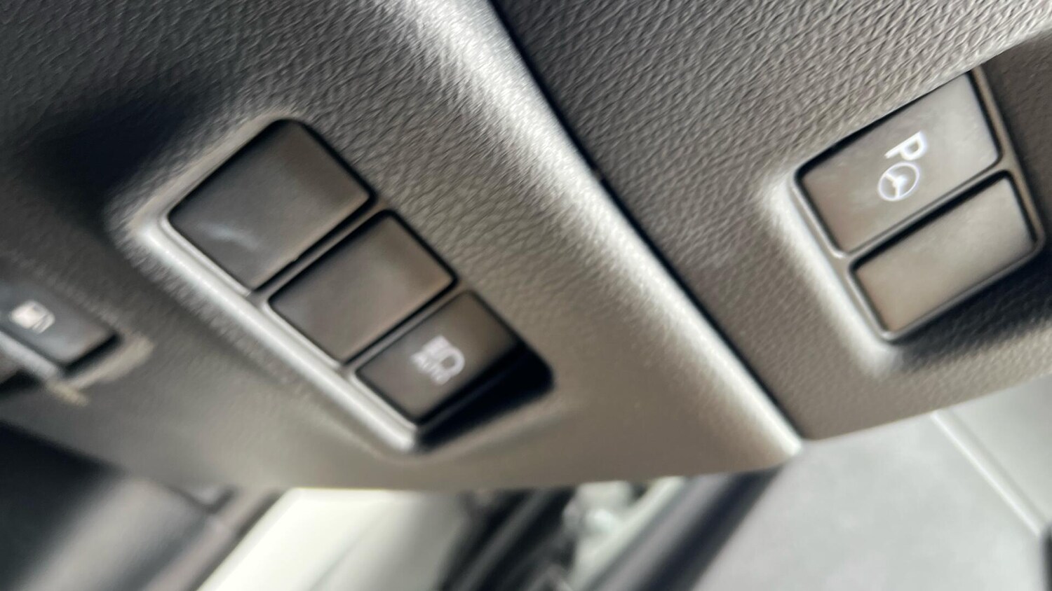 Used Toyota C-HR 2023 for sale - 76988459: Photo 45