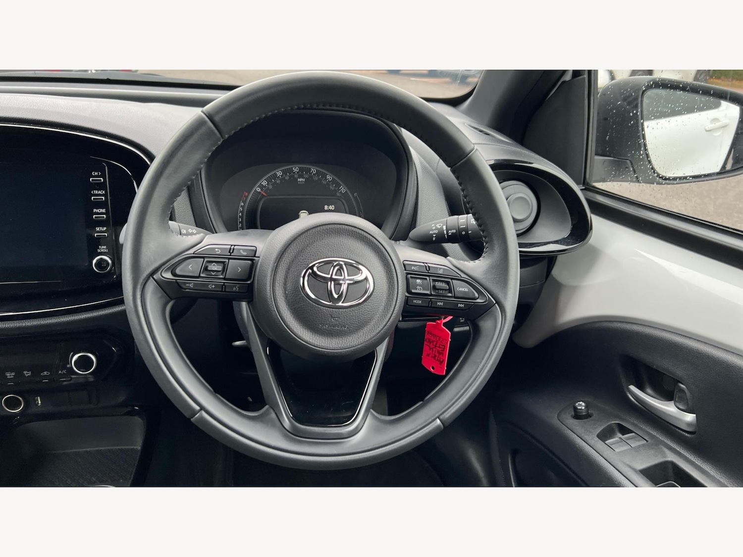 Used Toyota Aygo X 2023 for sale - 76175353: Photo 10