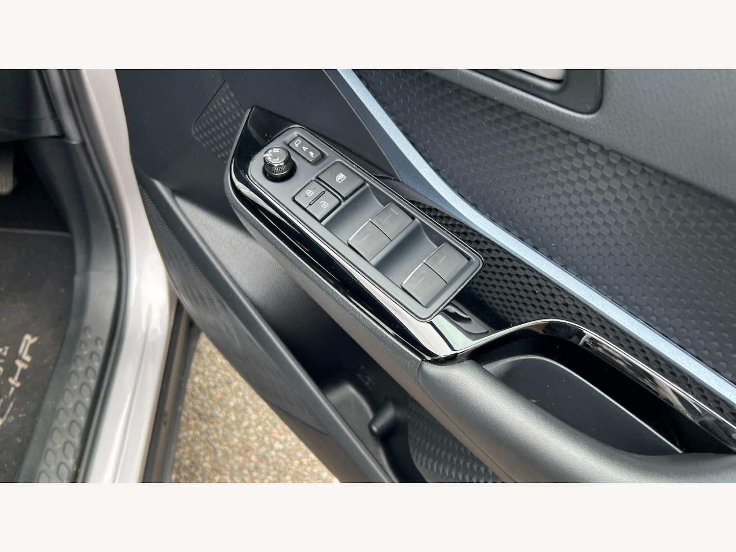 Used Toyota C-HR 2020 for sale - 77925797: Photo 30