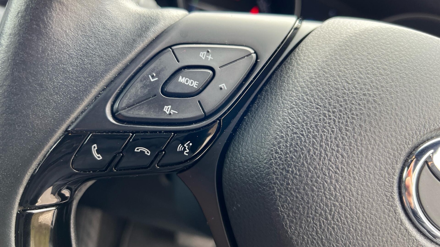 Used Toyota C-HR 2020 for sale - 77925797: Photo 38