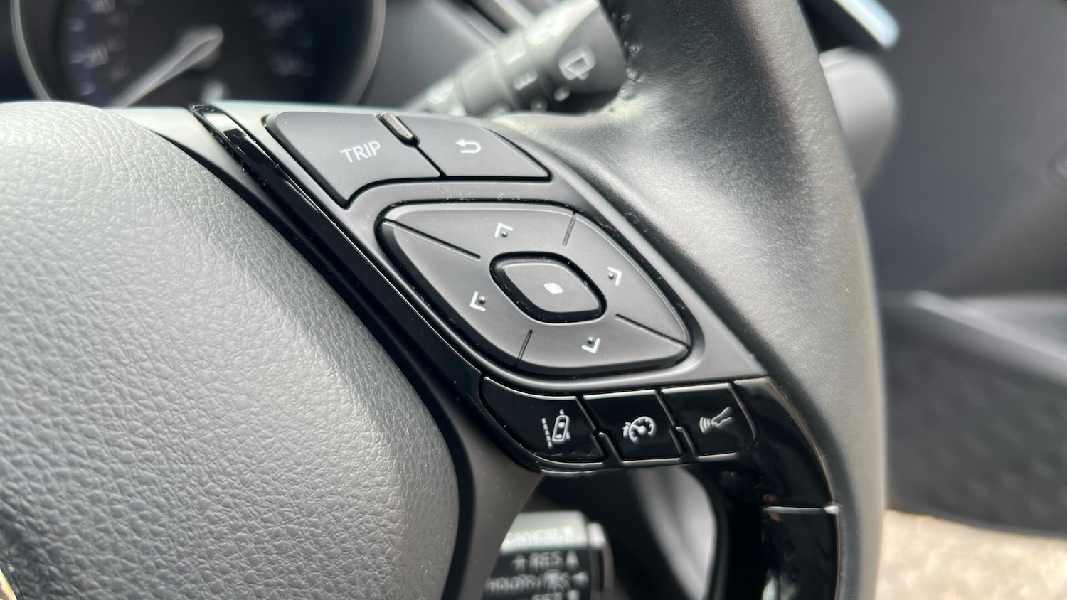 Used Toyota C-HR 2020 for sale - 77925797: Photo 39