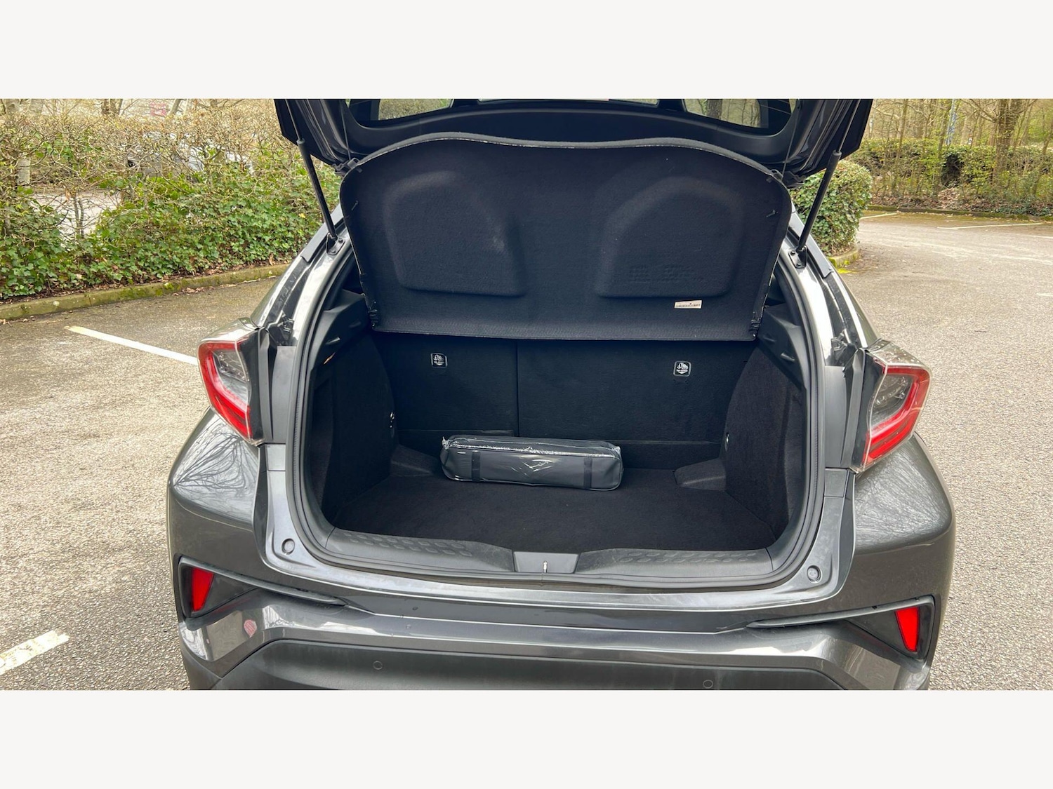 Used Toyota C-HR 2019 for sale - 77926207: Photo 16