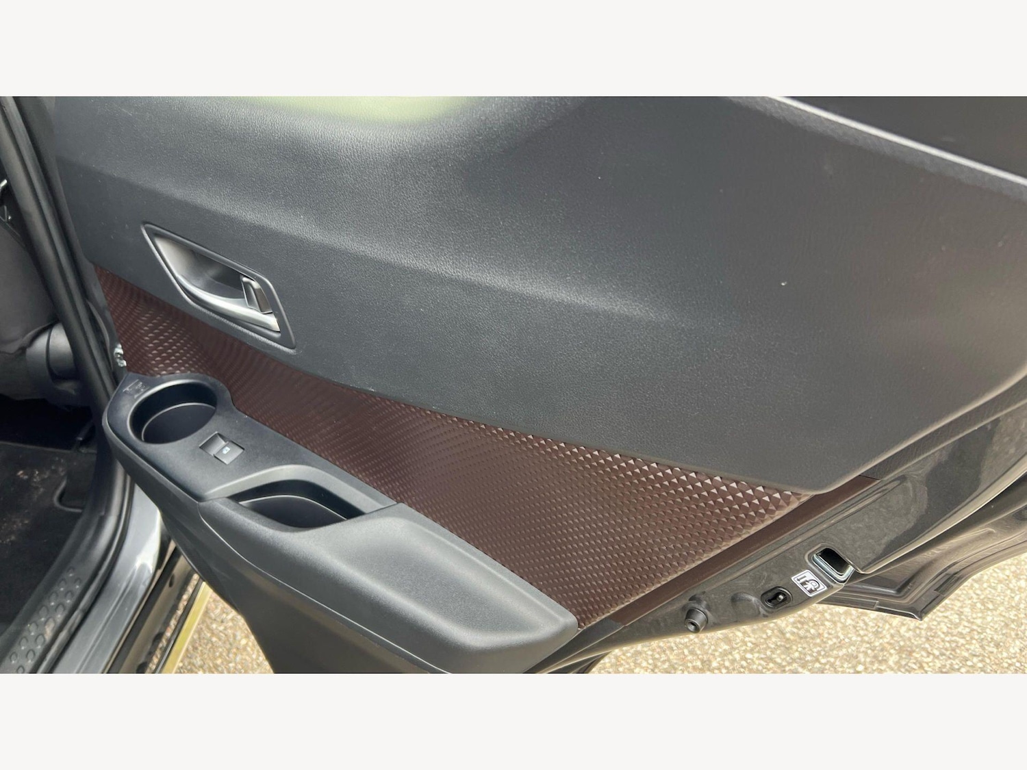 Used Toyota C-HR 2019 for sale - 77926207: Photo 31