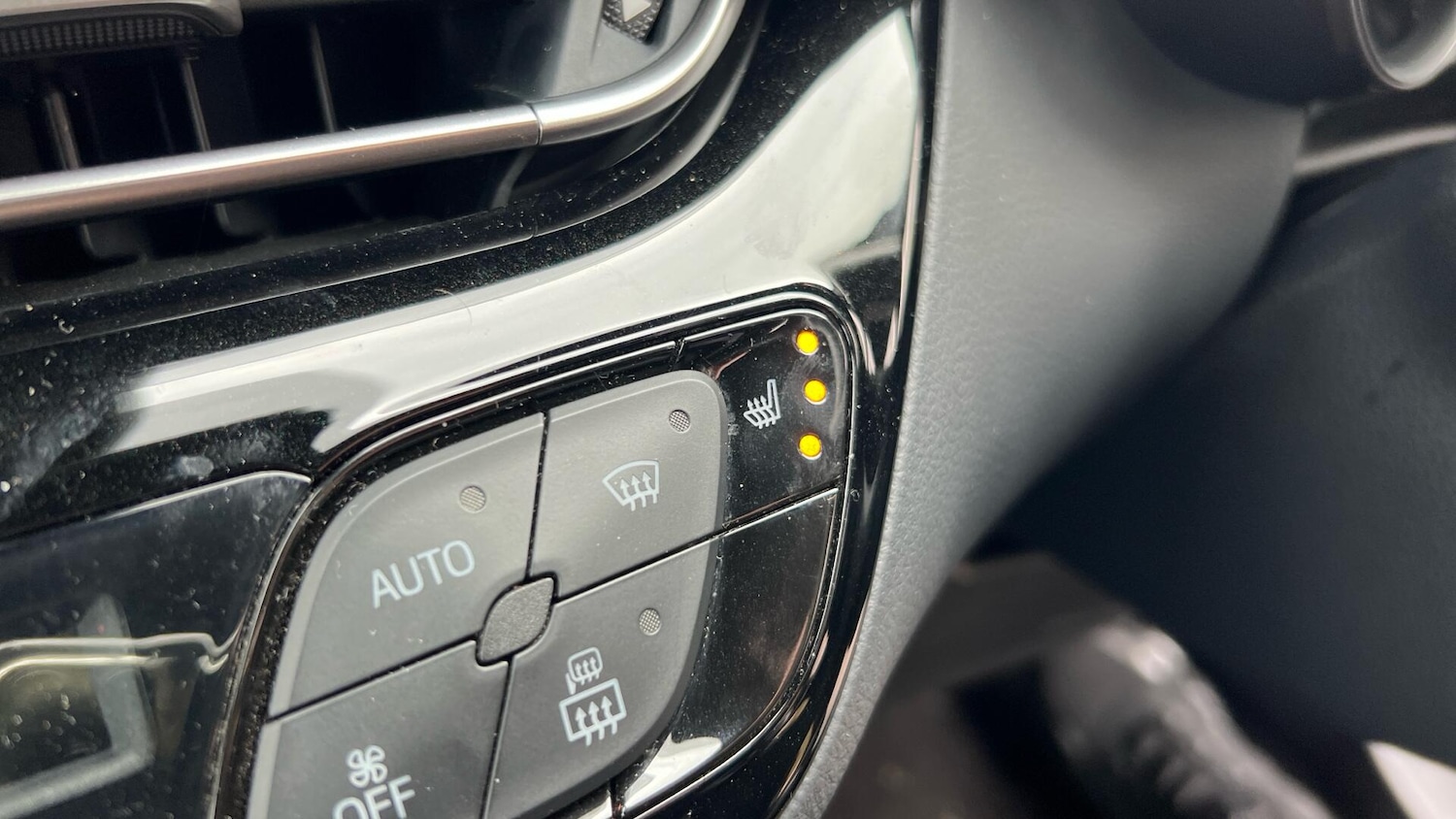 Used Toyota C-HR 2019 for sale - 77926207: Photo 36