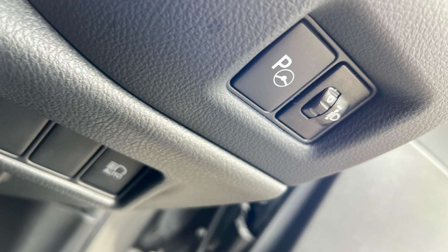 Used Toyota C-HR 2019 for sale - 77926207: Photo 42