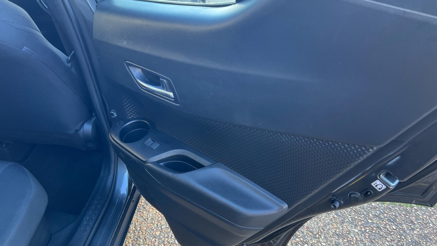 Used Toyota C-HR 2020 for sale - 77237919: Photo 32