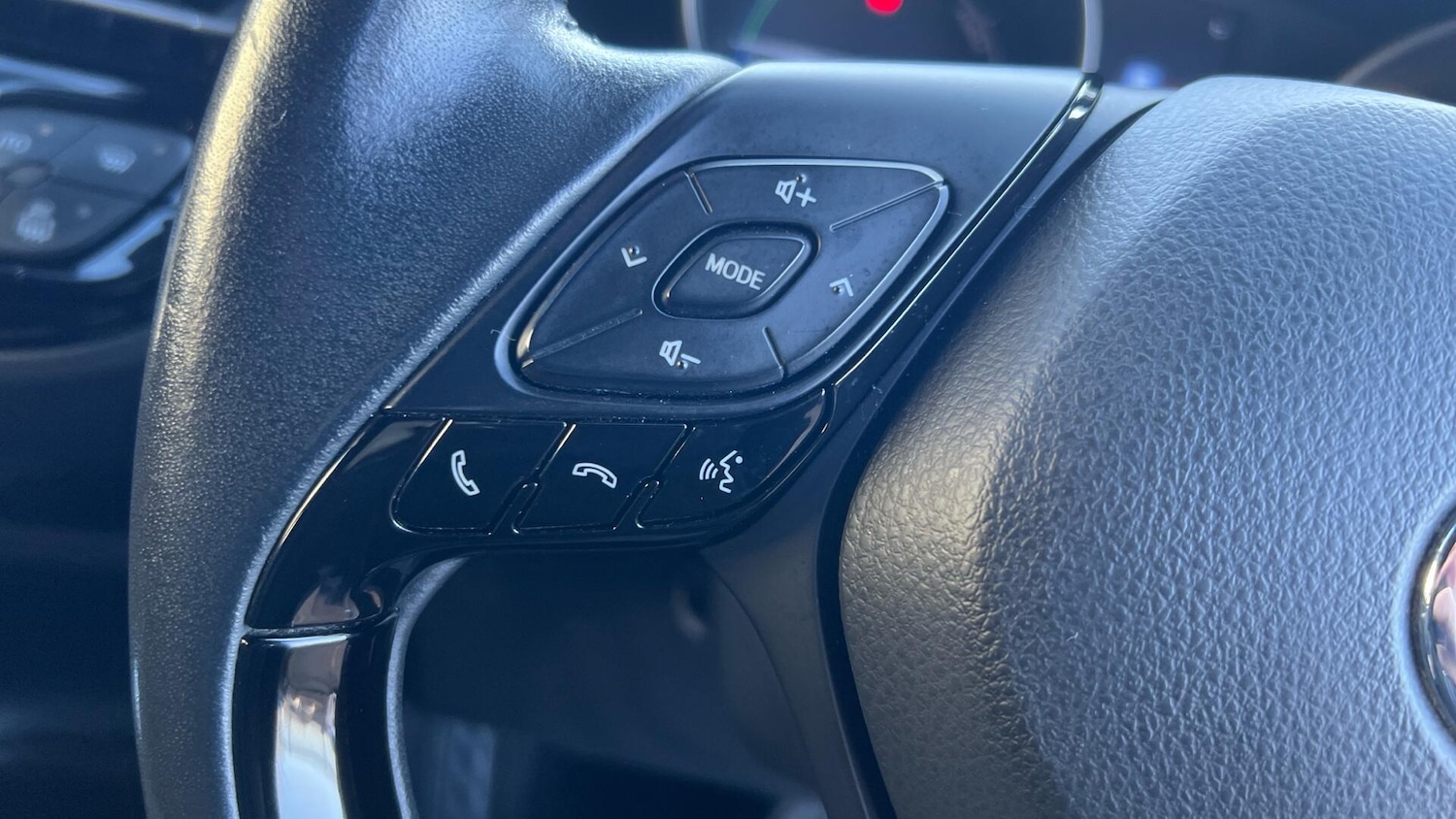 Used Toyota C-HR 2020 for sale - 77237919: Photo 39