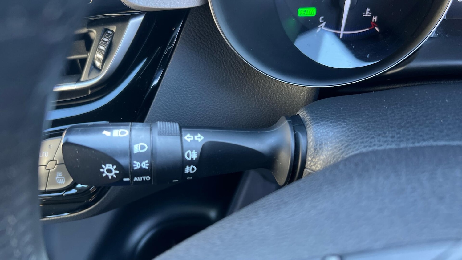 Used Toyota C-HR 2020 for sale - 77237919: Photo 42