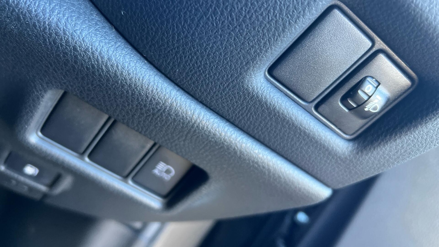 Used Toyota C-HR 2020 for sale - 77237919: Photo 44