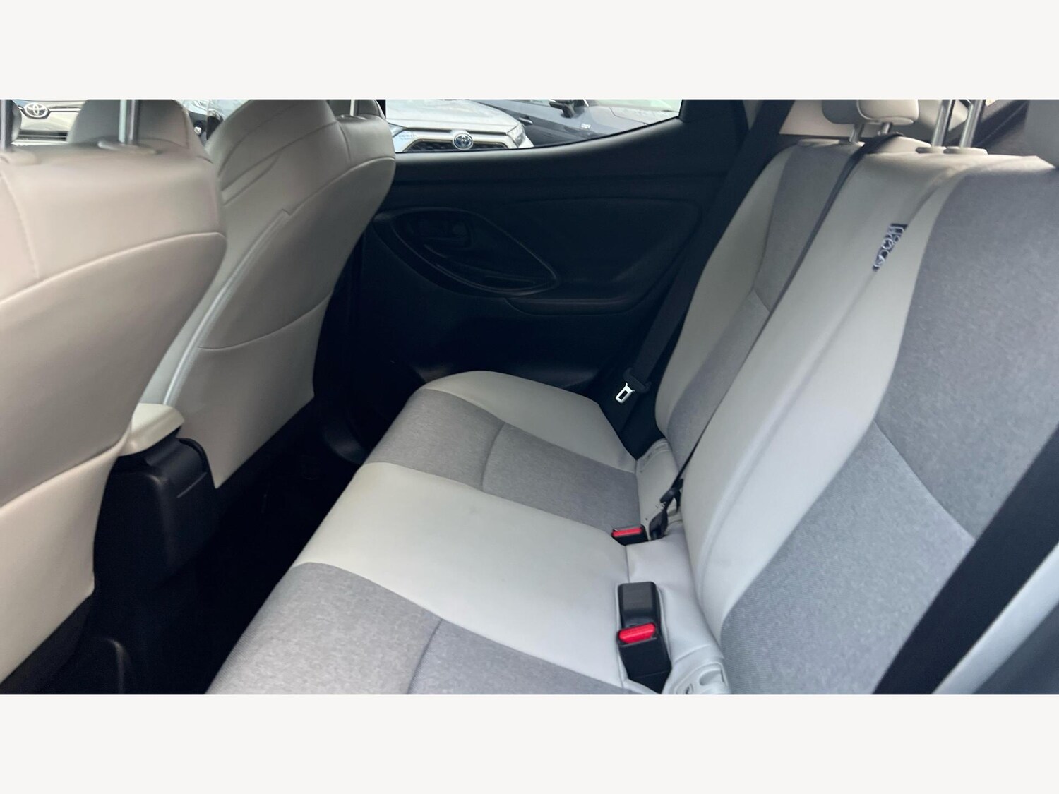 Used Toyota Yaris 2024 for sale - 77074163: Photo 15