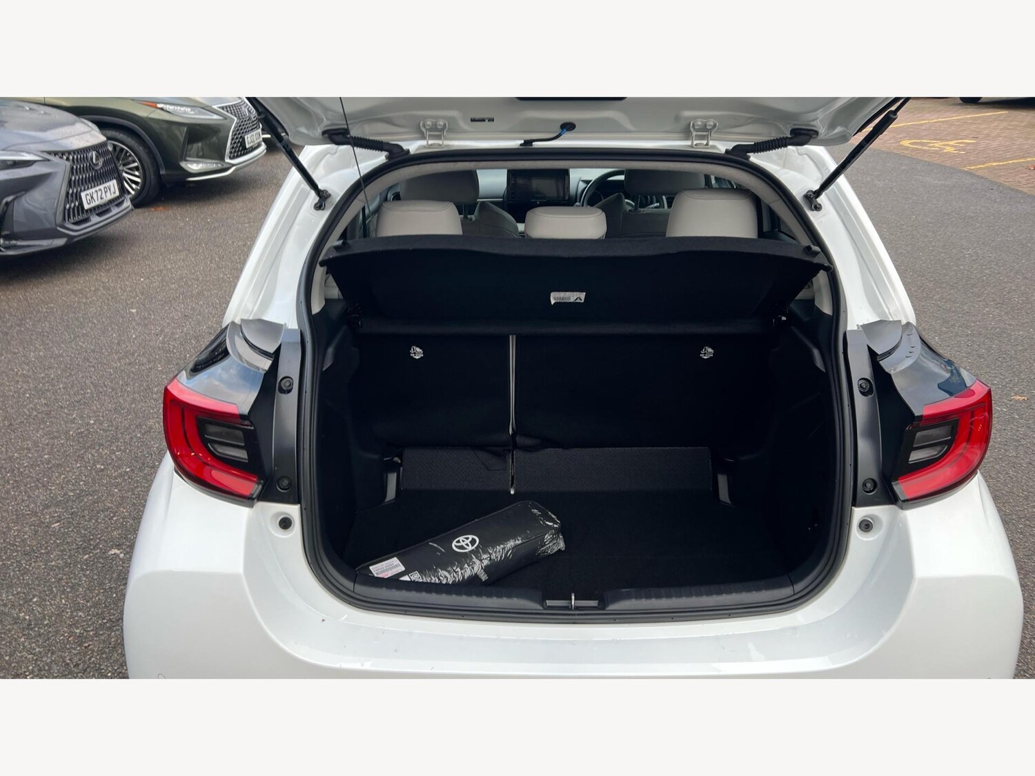 Used Toyota Yaris 2024 for sale - 77074163: Photo 16