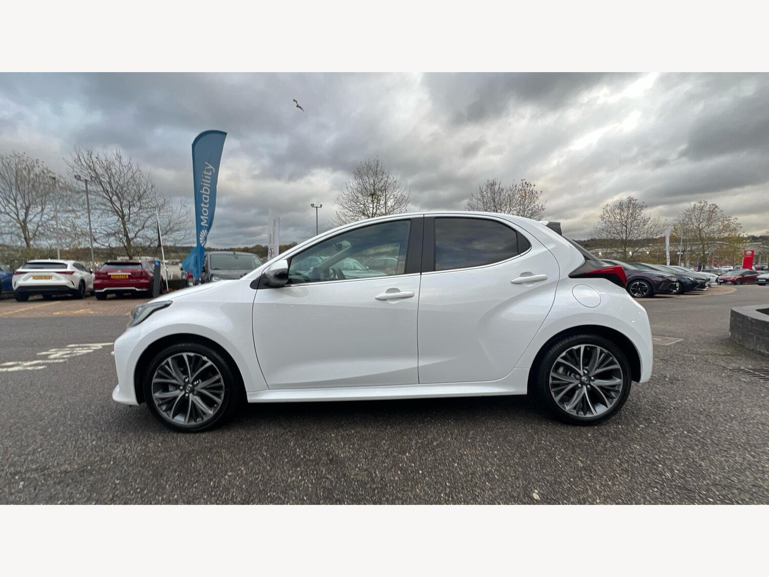 Used Toyota Yaris 2024 for sale - 77074163: Photo 19