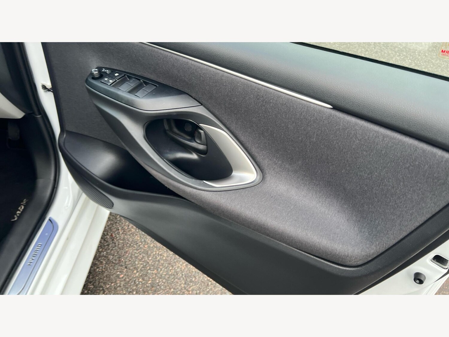 Used Toyota Yaris 2024 for sale - 77074163: Photo 31