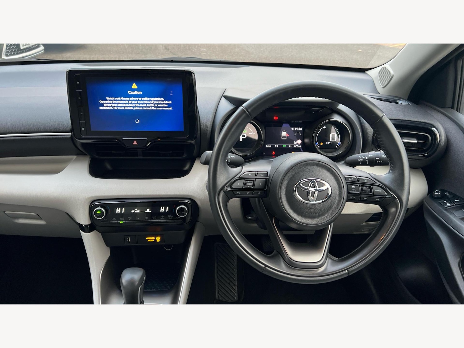 Used Toyota Yaris 2024 for sale - 77074163: Photo 8