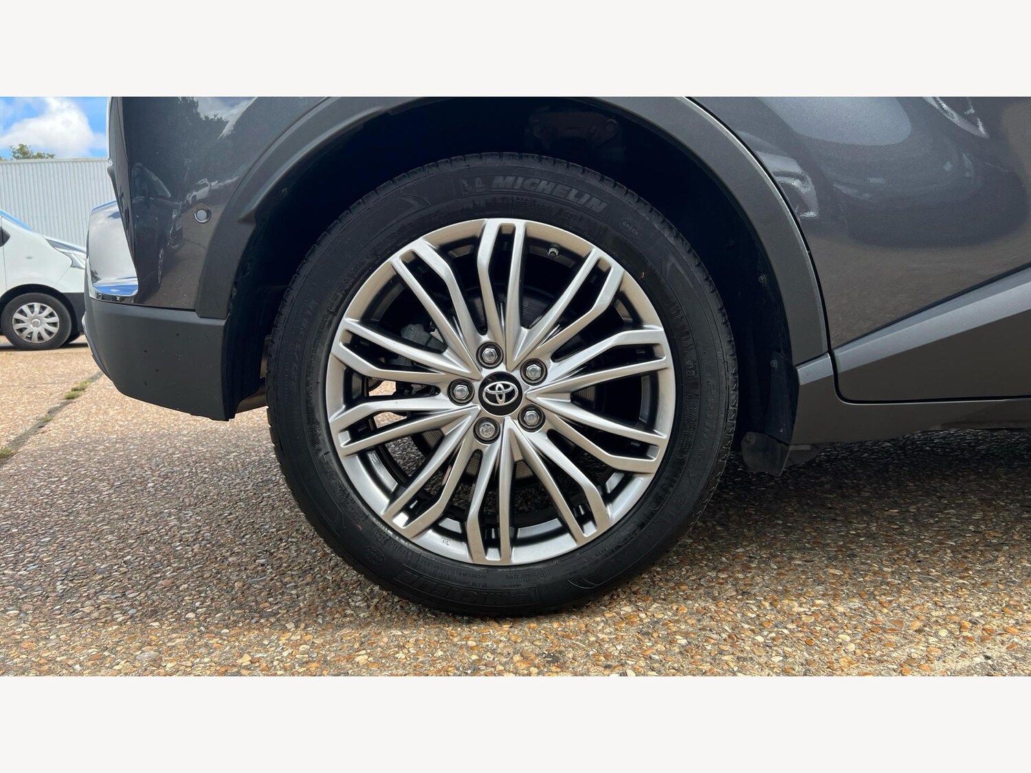 Used Toyota C-HR 2023 for sale - 76801009: Photo 20