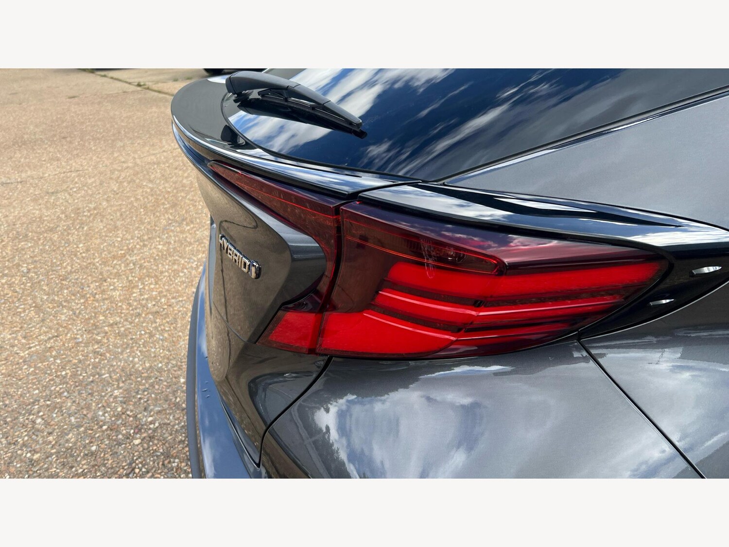 Used Toyota C-HR 2023 for sale - 76801009: Photo 27