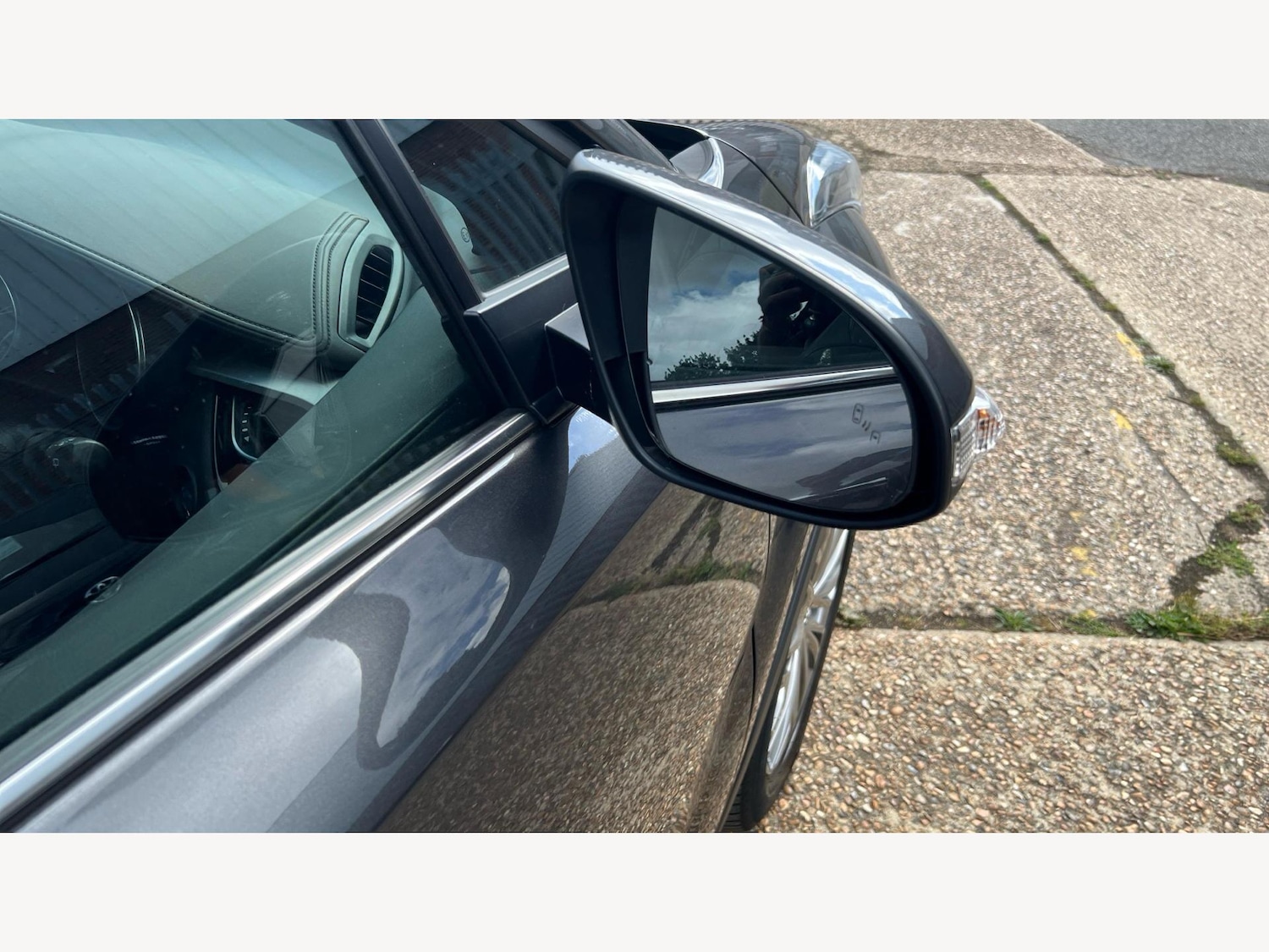 Used Toyota C-HR 2023 for sale - 76801009: Photo 29