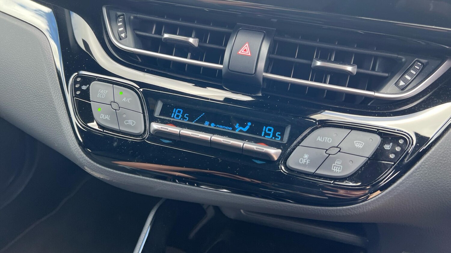 Used Toyota C-HR 2023 for sale - 76801009: Photo 37