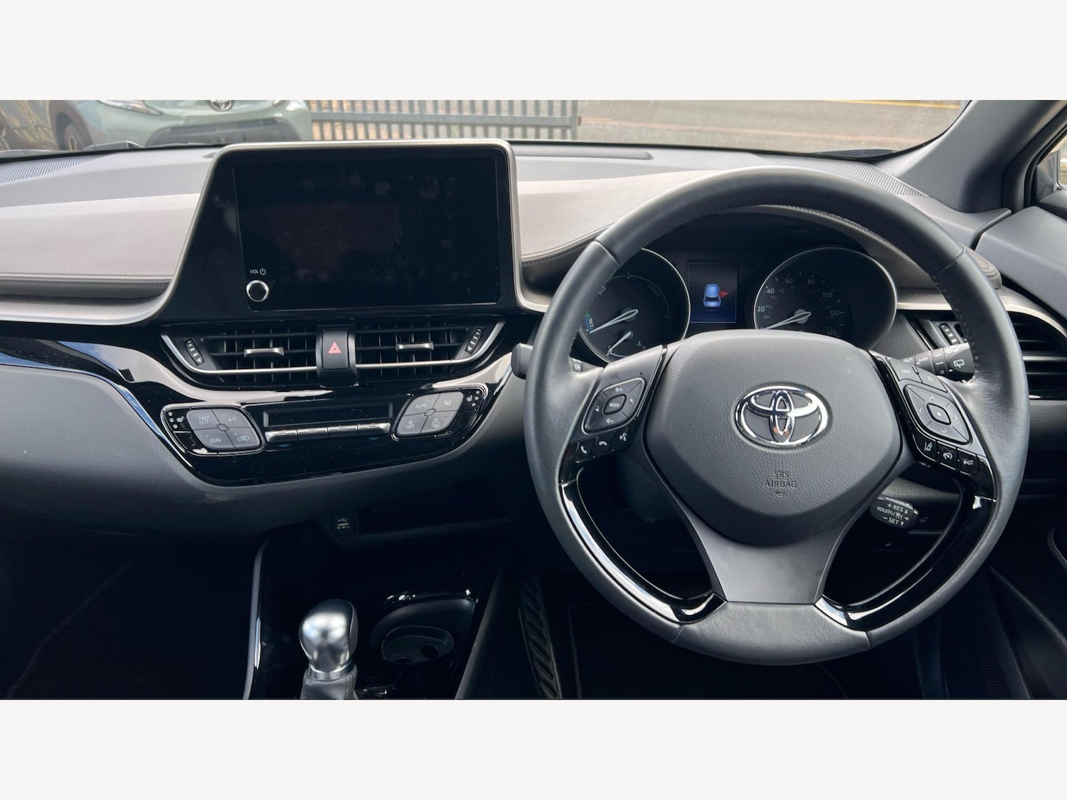 Used Toyota C-HR 2023 for sale - 76801009: Photo 8