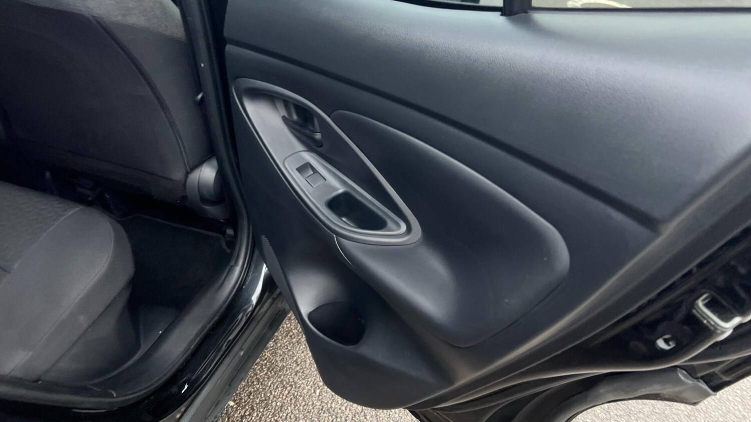 Used Toyota Yaris Cross for sale - 77214911: Photo 32