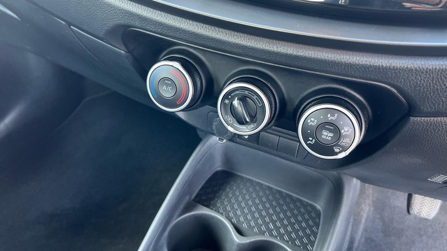 Used Toyota Aygo X 2023 for sale - 78115817: Photo 35