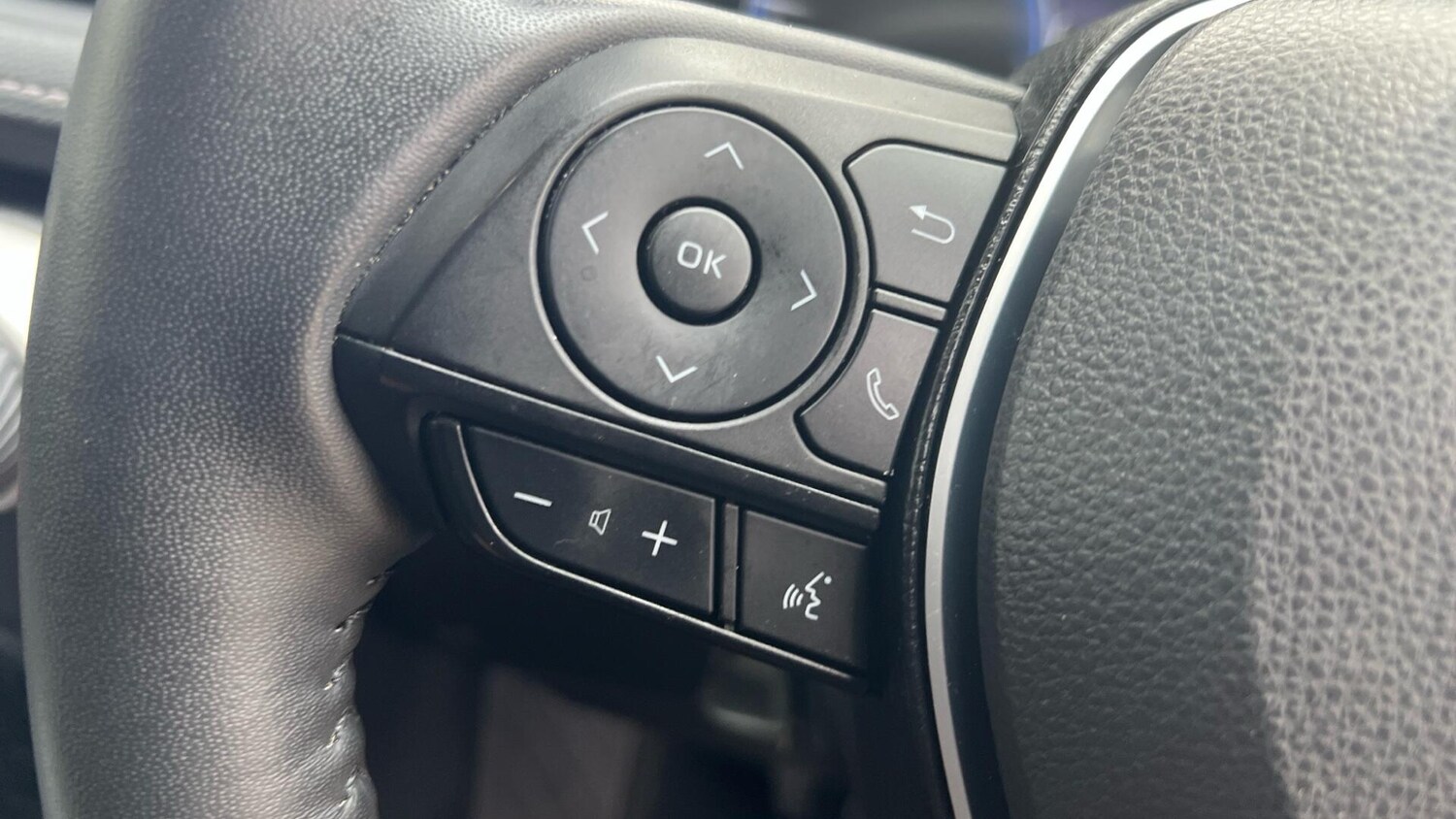 Used Toyota RAV4 2023 for sale - 76527839: Photo 41